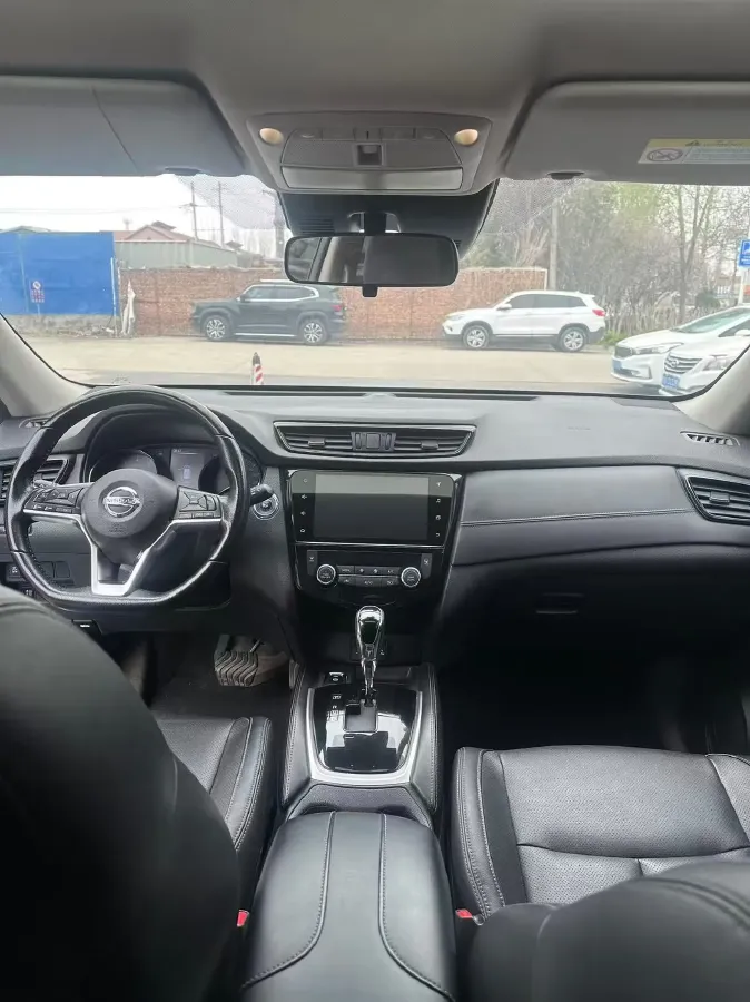 2020 Nissan X-Trail 2.0L 154HP L4 CVT,autocango,china used car exporter,china ev exporter,chinese used car exporter,chinese used ev exporter