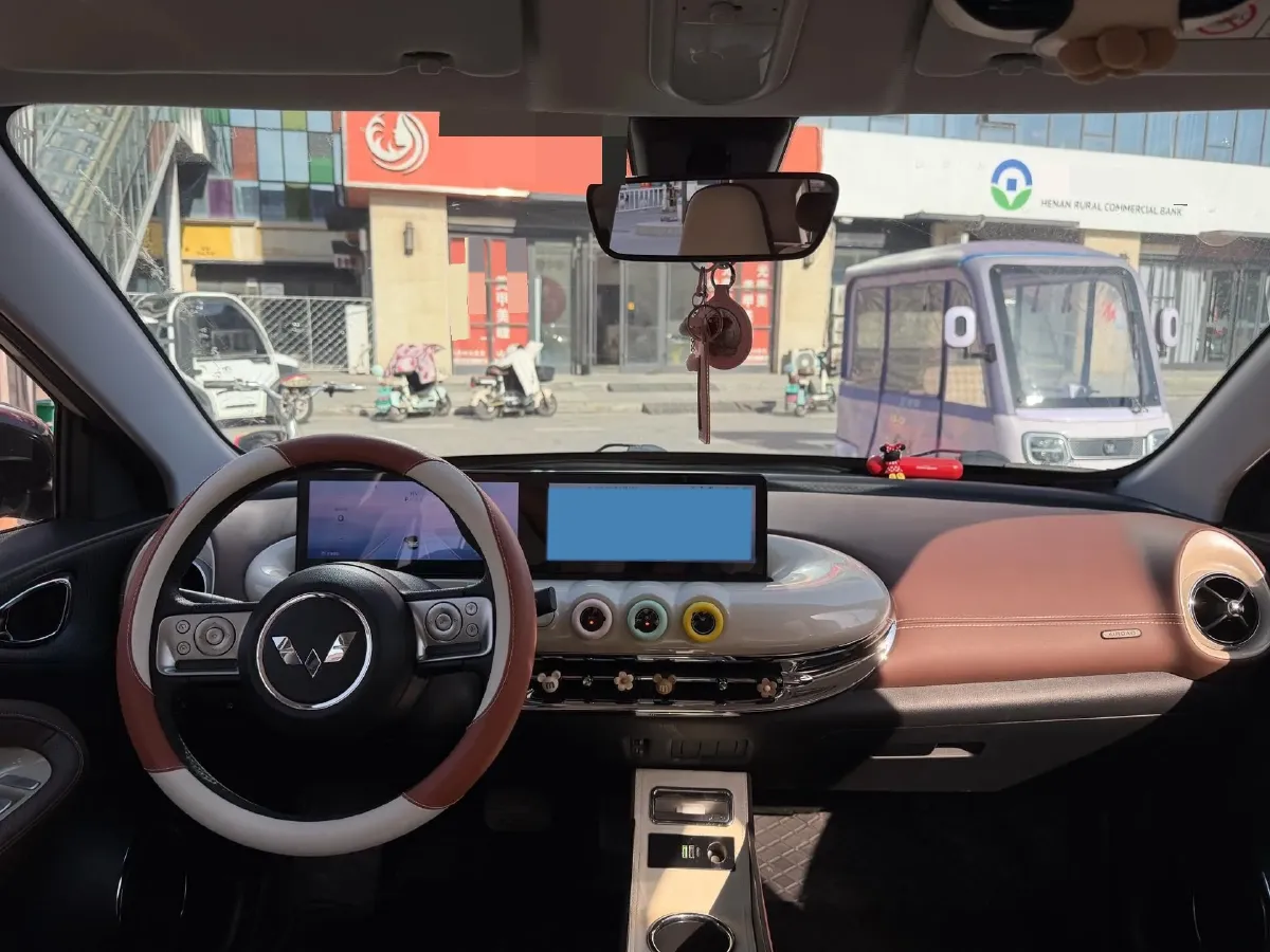2023 WuLing BinGuo BEV 31.9KWH,autocango,china used car exporter,china ev exporter,chinese used car exporter,chinese used ev exporter