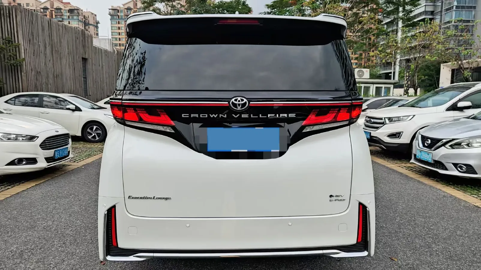 2024 Toyota Vellfire 2.5L 190HP L4 E-CVT Hybrid,autocango,china used car exporter,china ev exporter,chinese used car exporter,chinese used ev exporter
