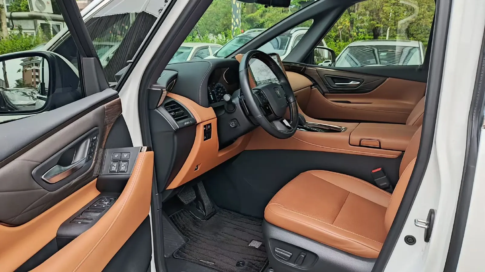 2024 Toyota Vellfire 2.5L 190HP L4 E-CVT Hybrid,autocango,china used car exporter,china ev exporter,chinese used car exporter,chinese used ev exporter