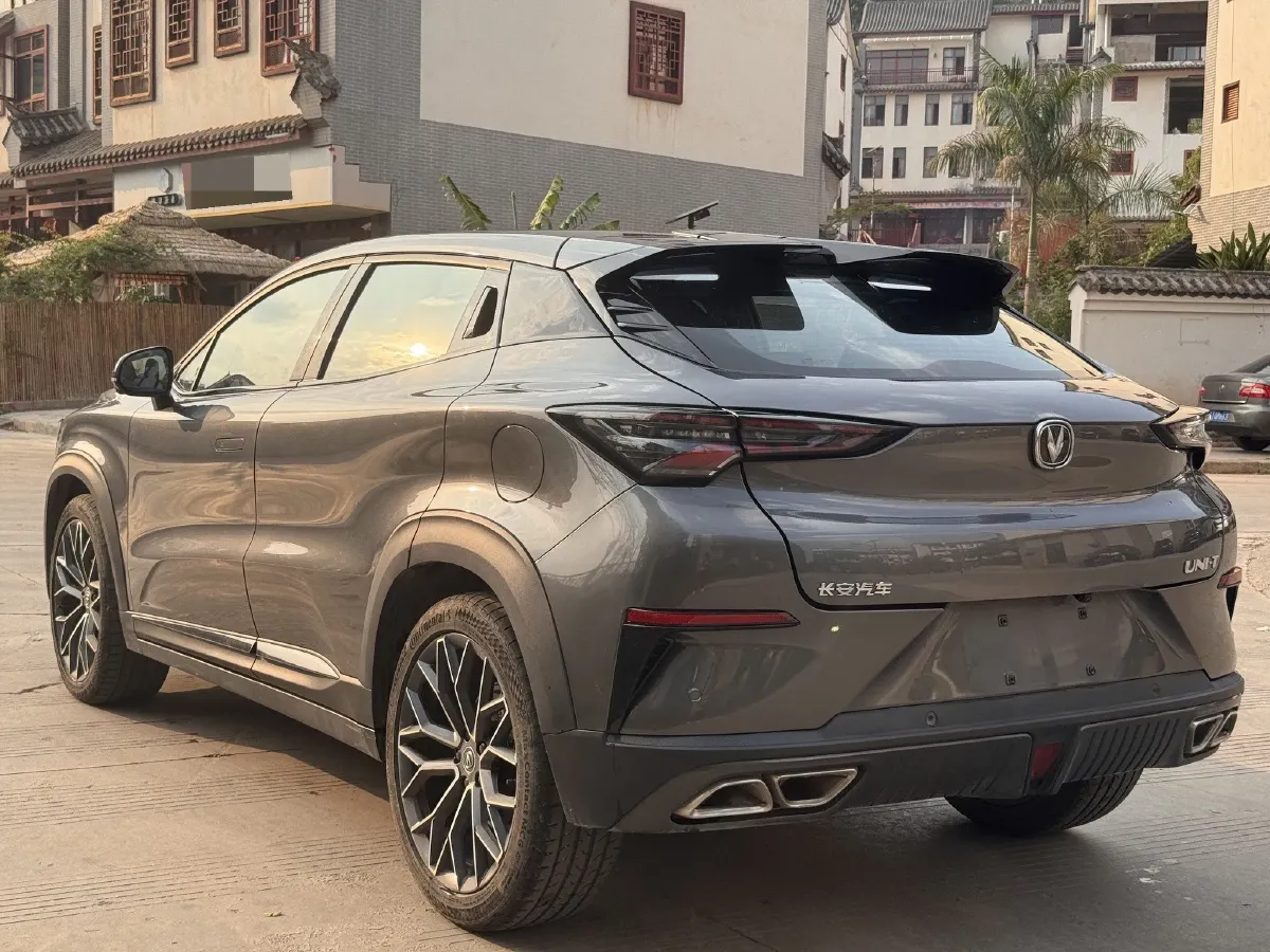 2022 ChangAn UNI-T 1.5T 188HP L4 7DCT,autocango,china used car exporter,china ev exporter,chinese used car exporter,chinese used ev exporter