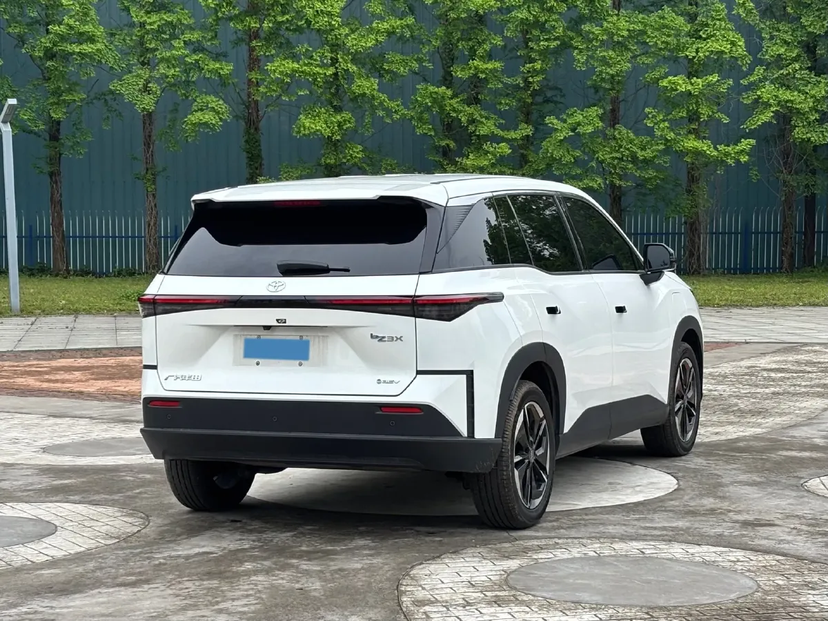 2025 Toyota BZ3X BEV 58.37KWH,autocango,china used car exporter,china ev exporter,chinese used car exporter,chinese used ev exporter