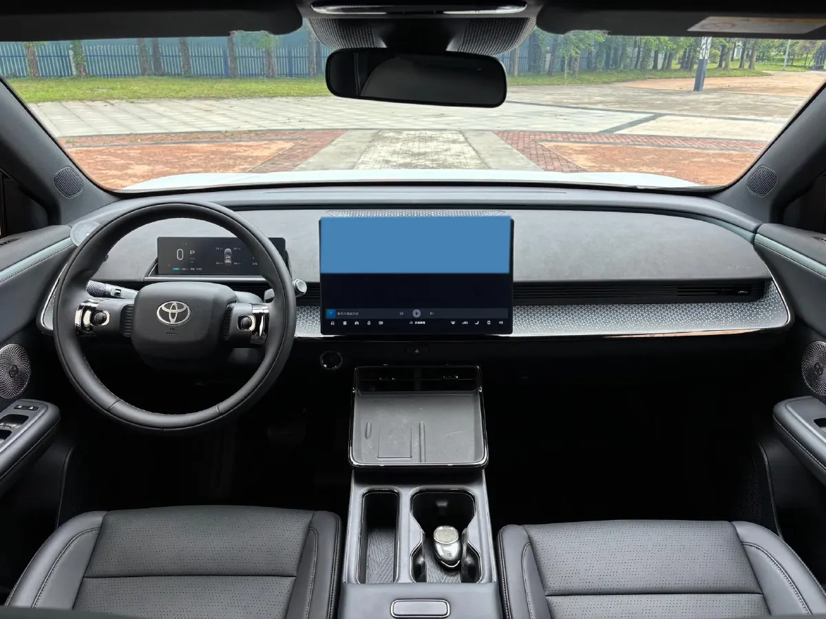 2025 Toyota BZ3X BEV 58.37KWH,autocango,china used car exporter,china ev exporter,chinese used car exporter,chinese used ev exporter