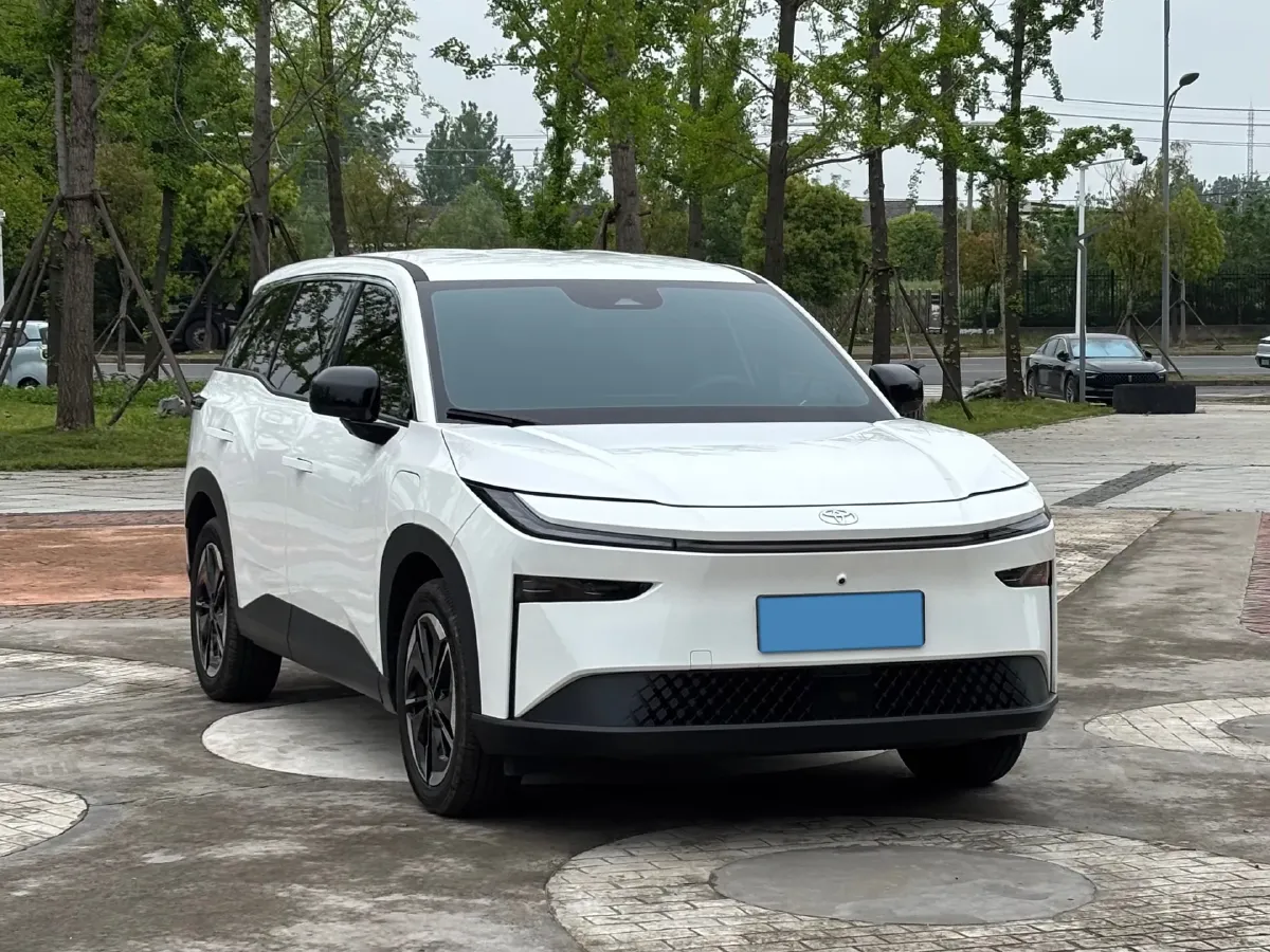 2025 Toyota BZ3X BEV 58.37KWH,autocango,china used car exporter,china ev exporter,chinese used car exporter,chinese used ev exporter