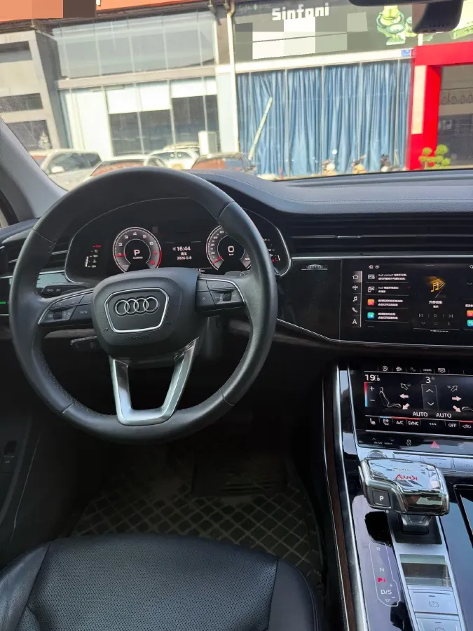 2023 Audi Q7 2.0T 265HP L4 8AT,autocango,china used car exporter,china ev exporter,chinese used car exporter,chinese used ev exporter