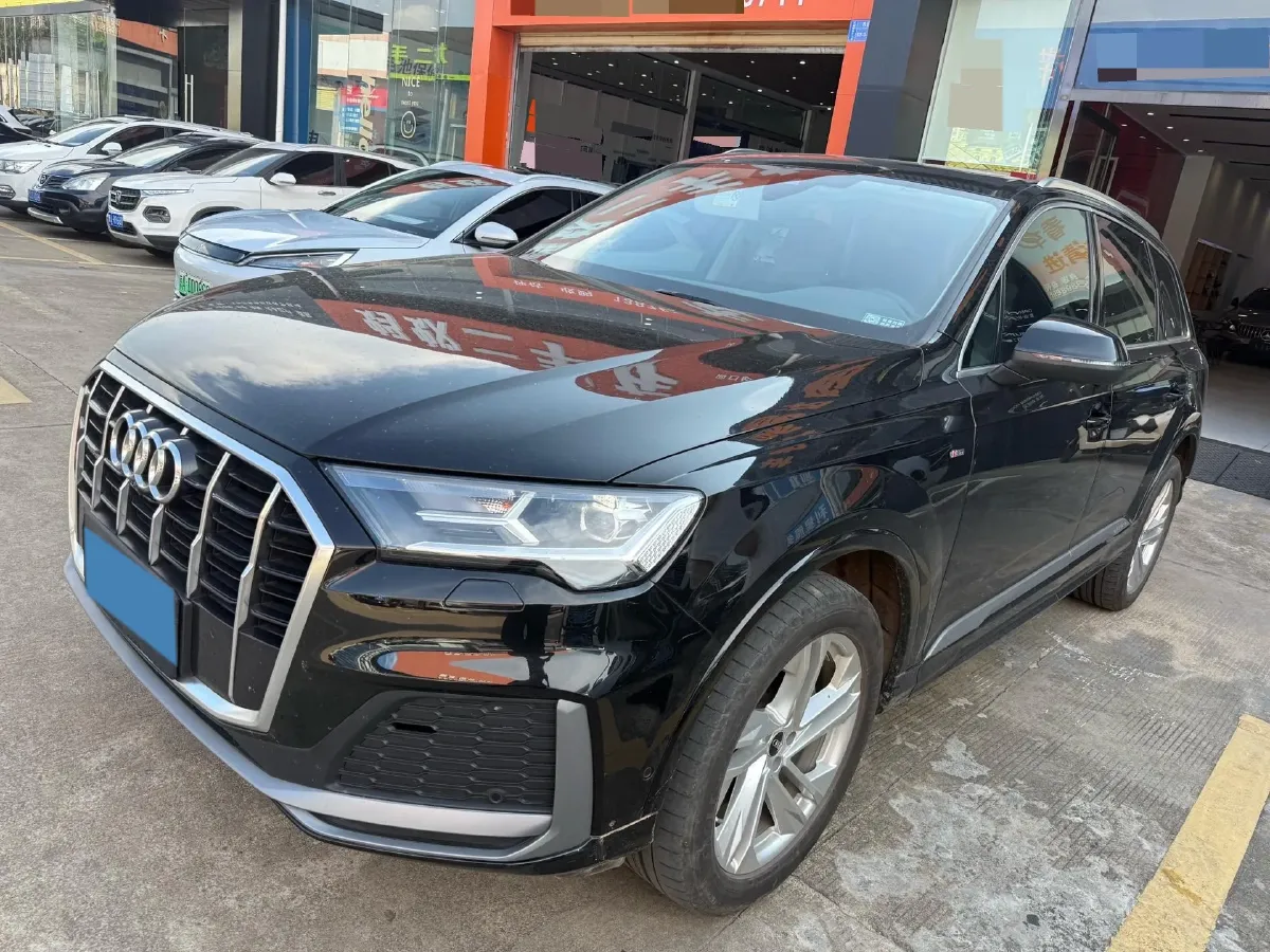 2023 Audi Q7 2.0T 265HP L4 8AT,autocango,china used car exporter,china ev exporter,chinese used car exporter,chinese used ev exporter