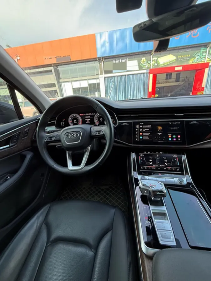 2023 Audi Q7 2.0T 265HP L4 8AT,autocango,china used car exporter,china ev exporter,chinese used car exporter,chinese used ev exporter
