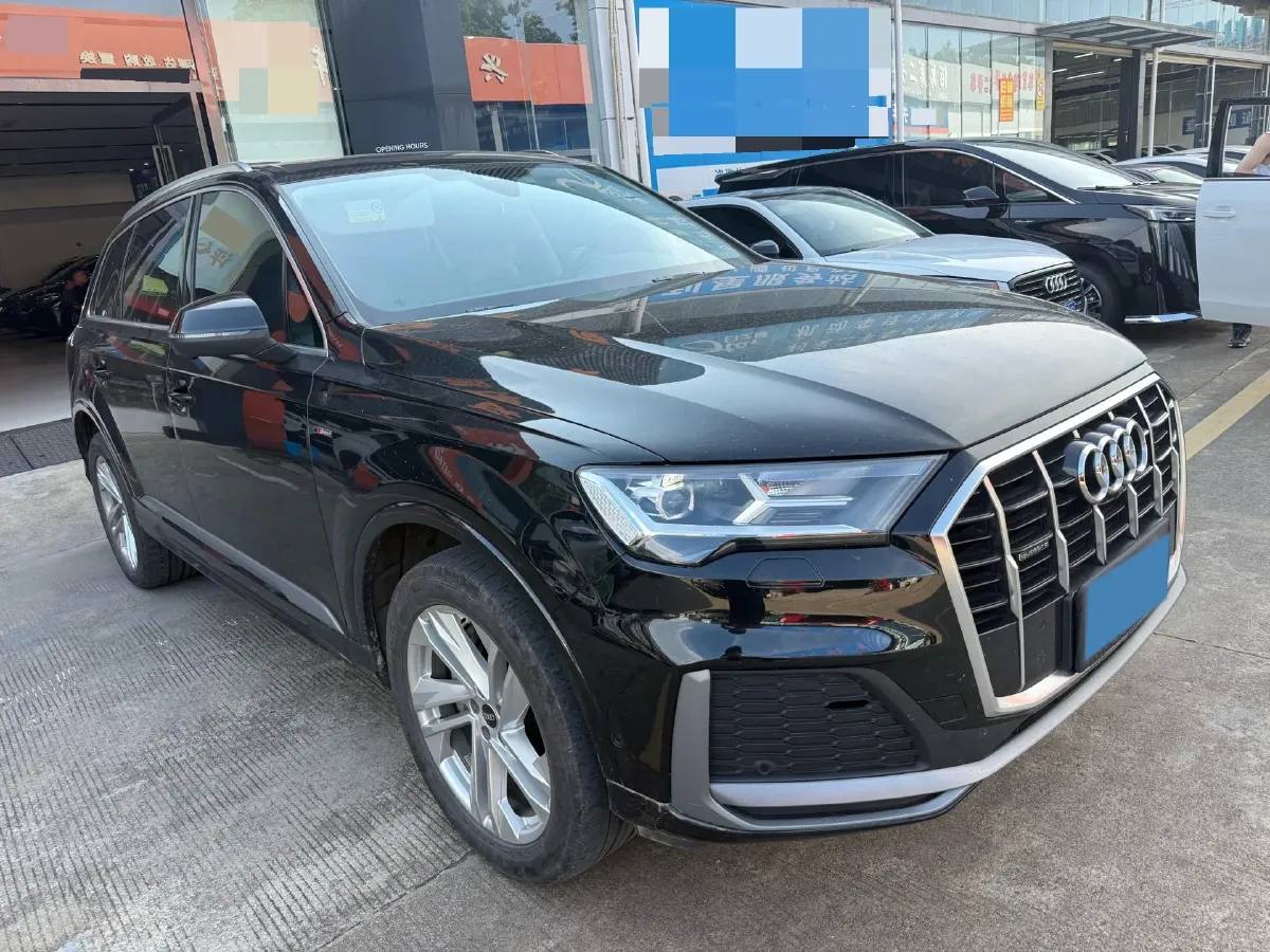 2023 Audi Q7 2.0T 265HP L4 8AT,autocango,china used car exporter,china ev exporter,chinese used car exporter,chinese used ev exporter