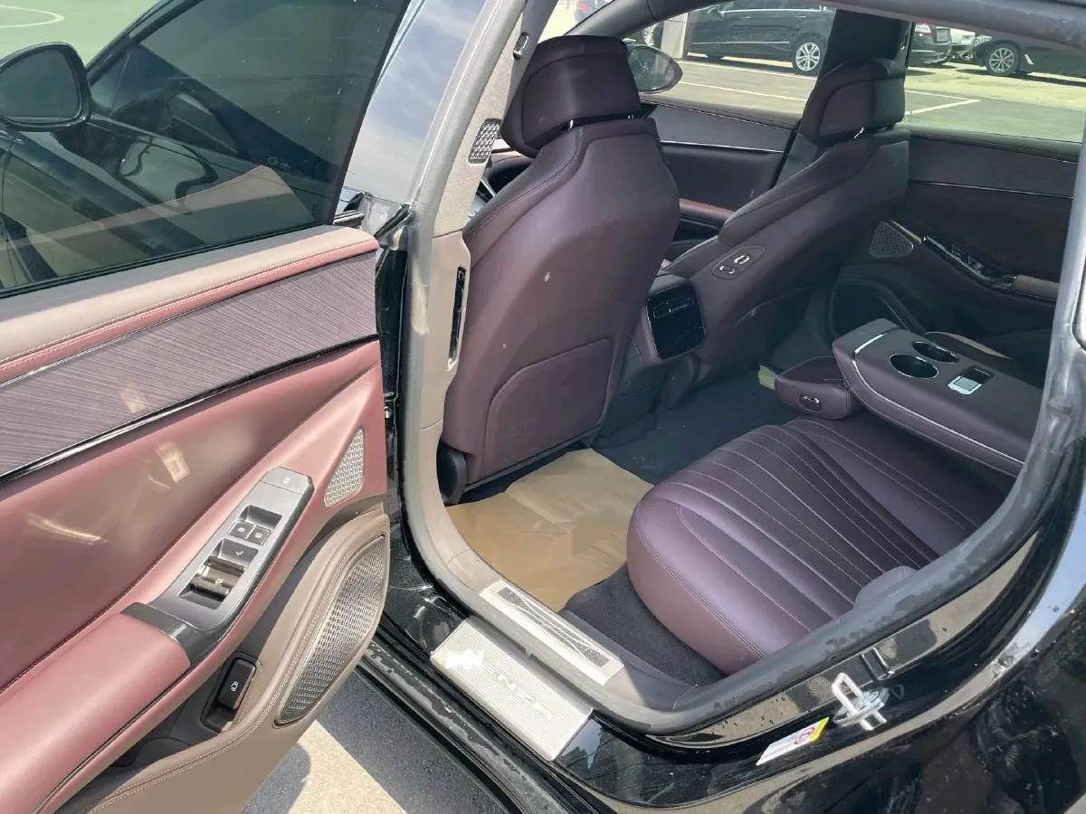 2024 Denza DenzaZ9GT 2.0T 207HP L4 E-CVT PHEV 38.5KWH,autocango,china used car exporter,china ev exporter,chinese used car exporter,chinese used ev exporter
