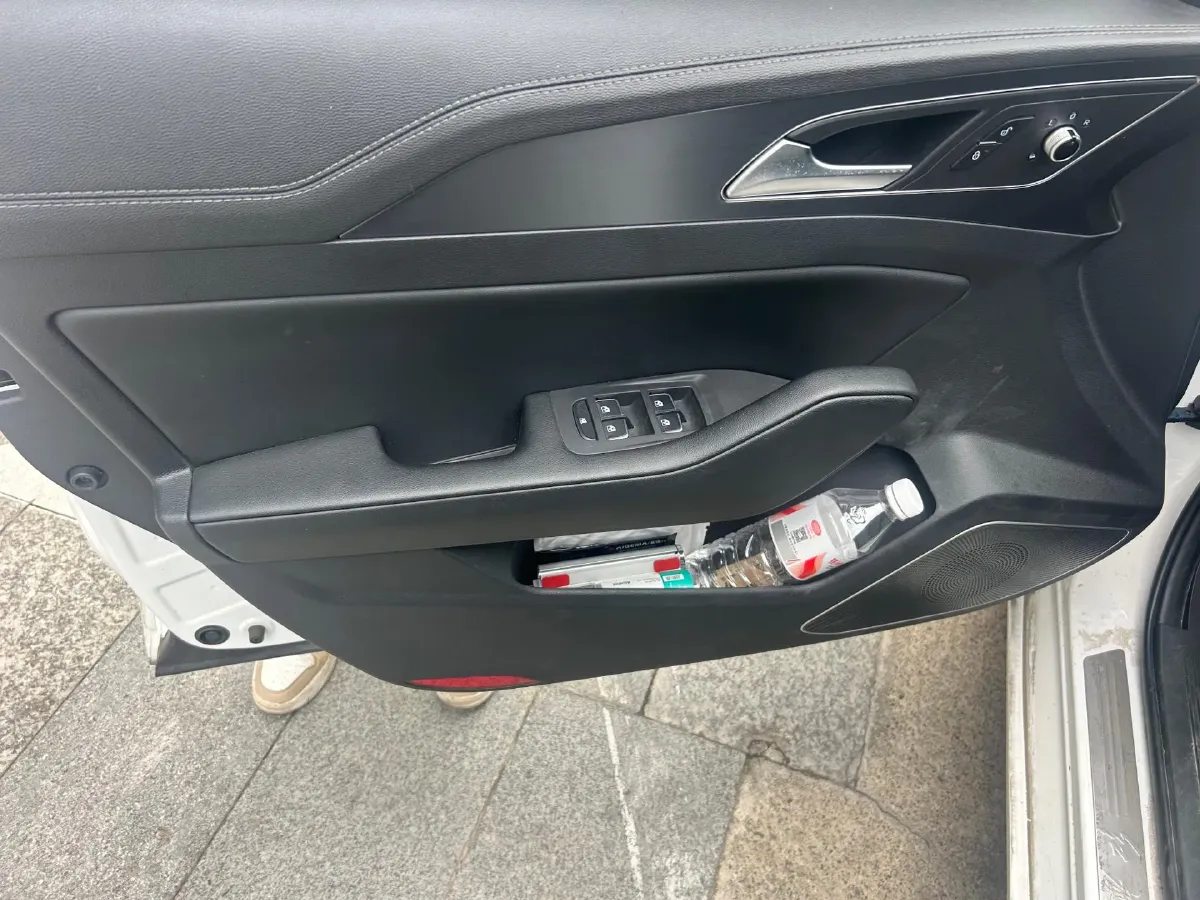2020 HongQi H5 1.5T 169HP L4 7DCT,autocango,china used car exporter,china ev exporter,chinese used car exporter,chinese used ev exporter