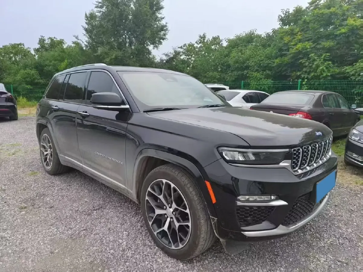 2023 Jeep Grand Cherokee 4XE 2.0T 272HP L4 8AT PHEV 17.107KWH,autocango,china used car exporter,china ev exporter,chinese used car exporter,chinese used ev exporter