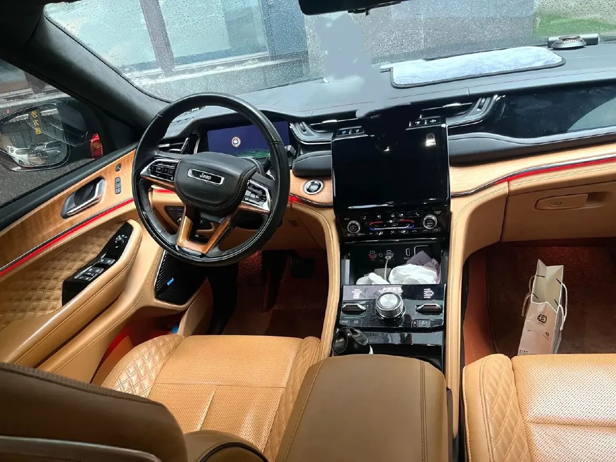 2023 Jeep Grand Cherokee 4XE 2.0T 272HP L4 8AT PHEV 17.107KWH,autocango,china used car exporter,china ev exporter,chinese used car exporter,chinese used ev exporter