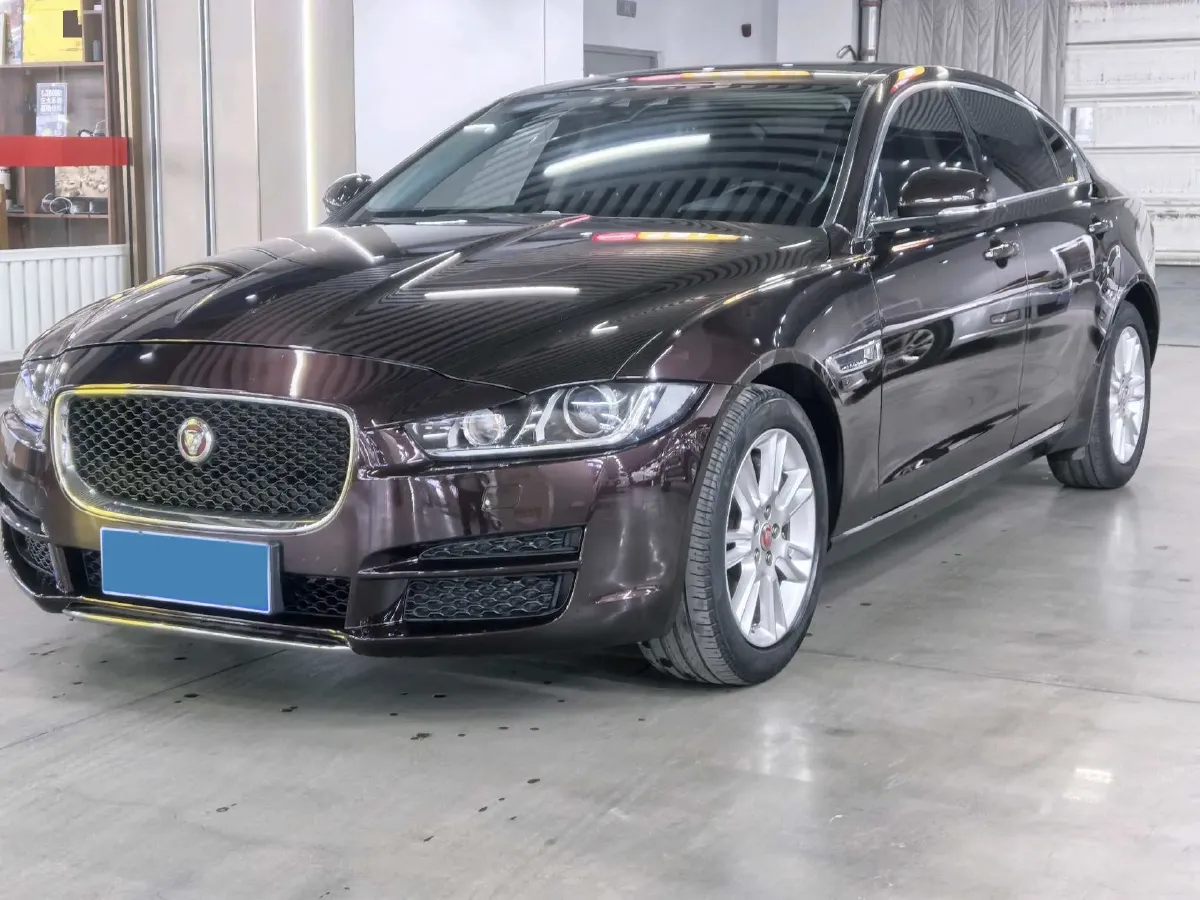 2019 Jeep Cherokee 2.0T 265HP L4 9AT,autocango,china used car exporter,china ev exporter,chinese used car exporter,chinese used ev exporter