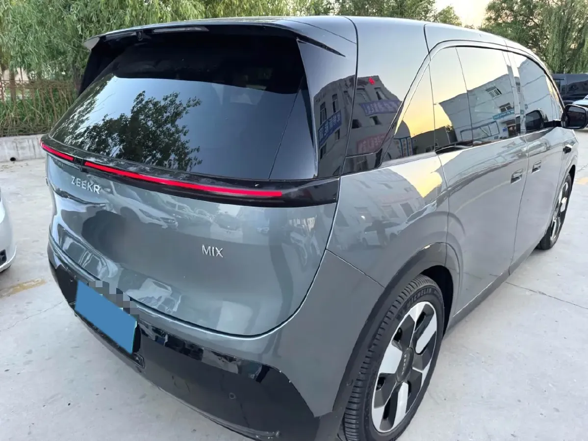 2025 Zeekr MIX BEV 102KWH,autocango,china used car exporter,china ev exporter,chinese used car exporter,chinese used ev exporter