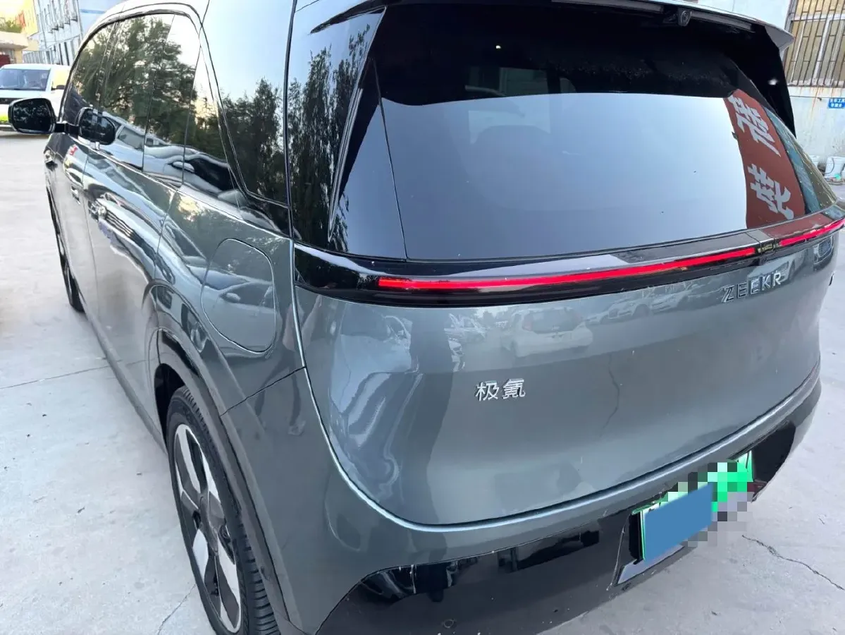 2025 Zeekr MIX BEV 102KWH,autocango,china used car exporter,china ev exporter,chinese used car exporter,chinese used ev exporter
