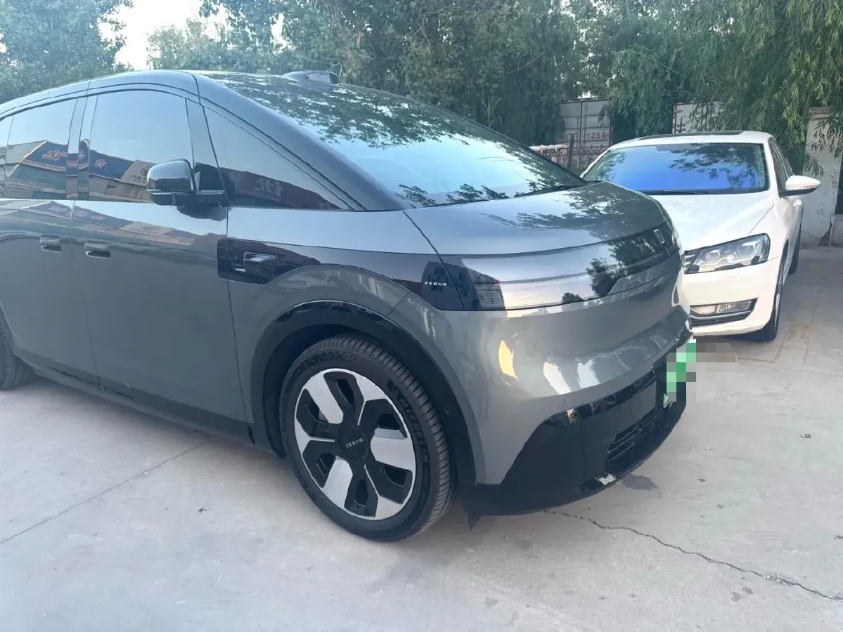 2025 Zeekr MIX BEV 102KWH,autocango,china used car exporter,china ev exporter,chinese used car exporter,chinese used ev exporter