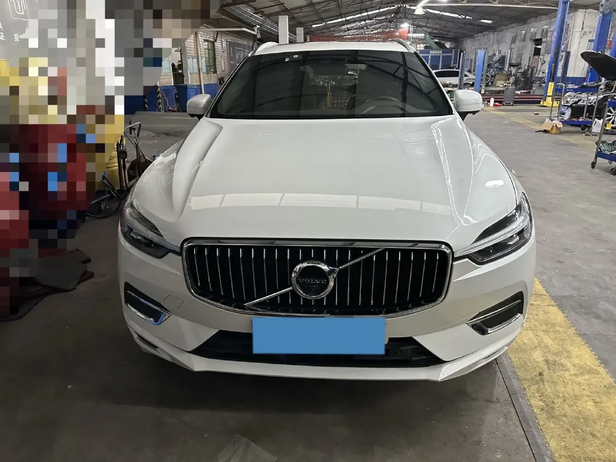 2021 Volvo XC60 2.0T 250HP L4 8AT,autocango,china used car exporter,china ev exporter,chinese used car exporter,chinese used ev exporter