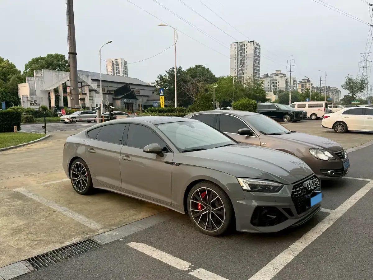 2022 Audi A5 2.0T 252HP L4 7DCT,autocango,china used car exporter,china ev exporter,chinese used car exporter,chinese used ev exporter
