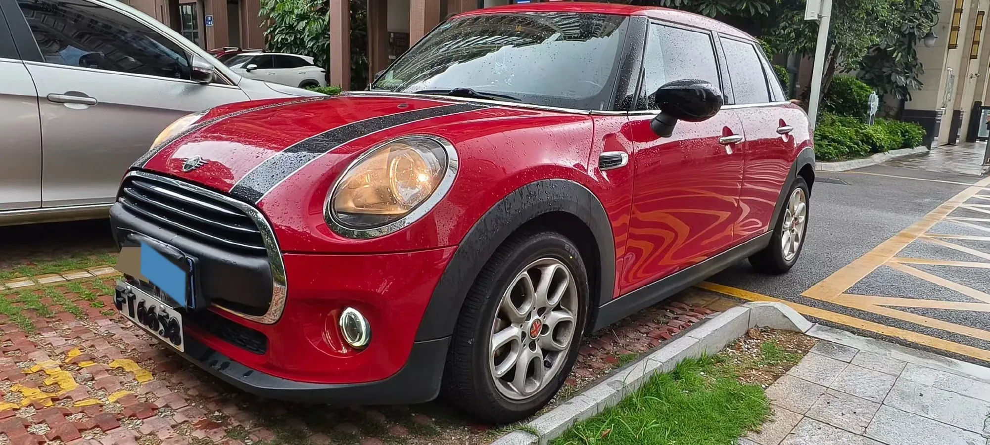 2021 MINI MINI 1.5T 102HP L3 7DCT,autocango,china used car exporter,china ev exporter,chinese used car exporter,chinese used ev exporter