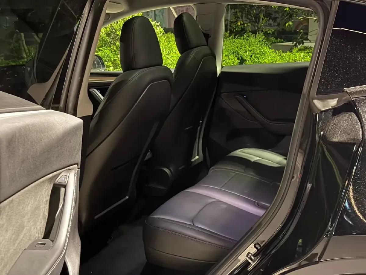 2022 Tesla Model Y BEV 60KWH,autocango,china used car exporter,china ev exporter,chinese used car exporter,chinese used ev exporter