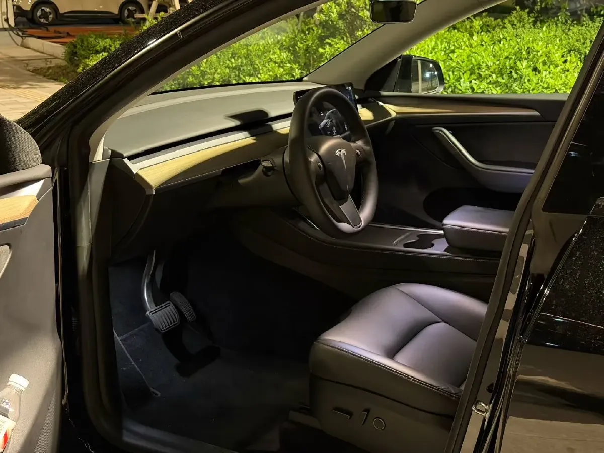 2022 Tesla Model Y BEV 60KWH,autocango,china used car exporter,china ev exporter,chinese used car exporter,chinese used ev exporter