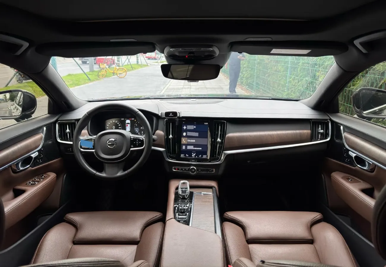 2021 Volvo S90 2.0T 250HP L4 8AT,autocango,china used car exporter,china ev exporter,chinese used car exporter,chinese used ev exporter