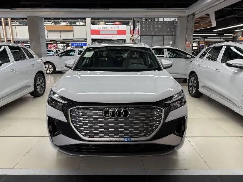 2024 Audi Q4 e-tron BEV 84.8KWH,autocango,china used car exporter,china ev exporter,chinese used car exporter,chinese used ev exporter