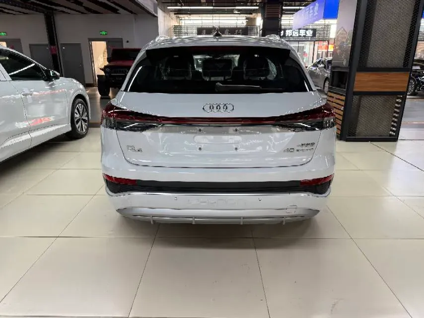 2024 Audi Q4 e-tron BEV 84.8KWH,autocango,china used car exporter,china ev exporter,chinese used car exporter,chinese used ev exporter