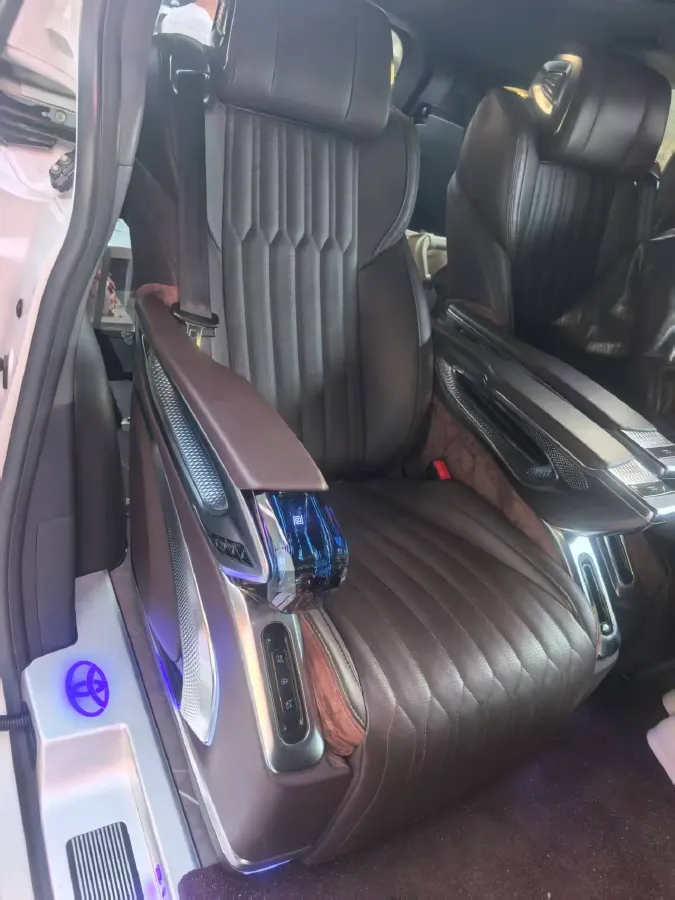 2023 Toyota Sienna 2.5L 189HP L4 E-CVT Hybrid,autocango,china used car exporter,china ev exporter,chinese used car exporter,chinese used ev exporter
