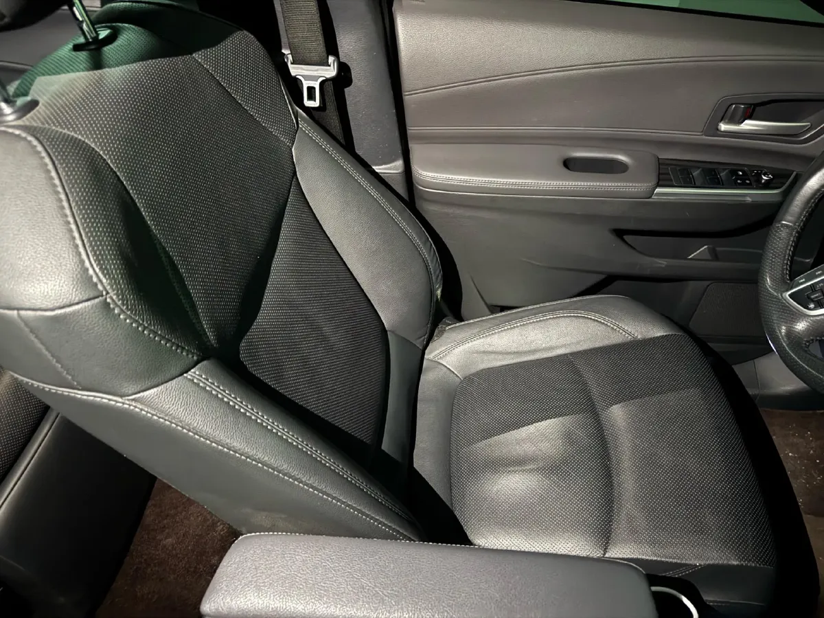 2023 Toyota Sienna 2.5L 189HP L4 E-CVT Hybrid,autocango,china used car exporter,china ev exporter,chinese used car exporter,chinese used ev exporter