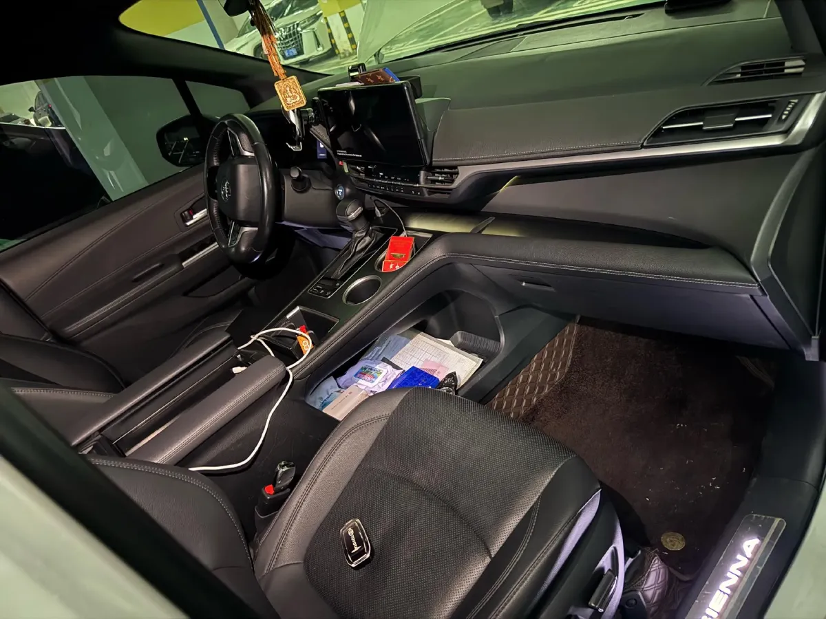 2023 Toyota Sienna 2.5L 189HP L4 E-CVT Hybrid,autocango,china used car exporter,china ev exporter,chinese used car exporter,chinese used ev exporter