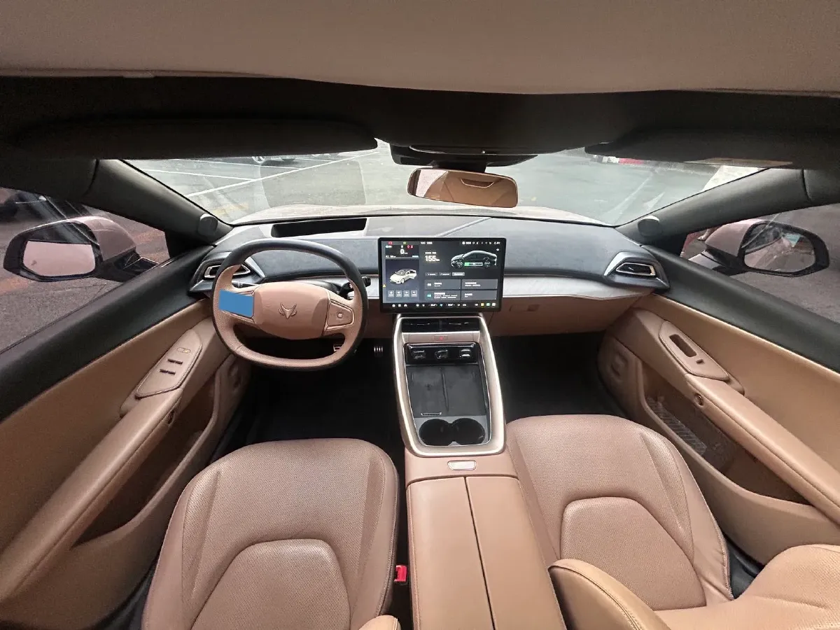 2024 ARCFOX αT5 BEV 79.2KWH,autocango,china used car exporter,china ev exporter,chinese used car exporter,chinese used ev exporter