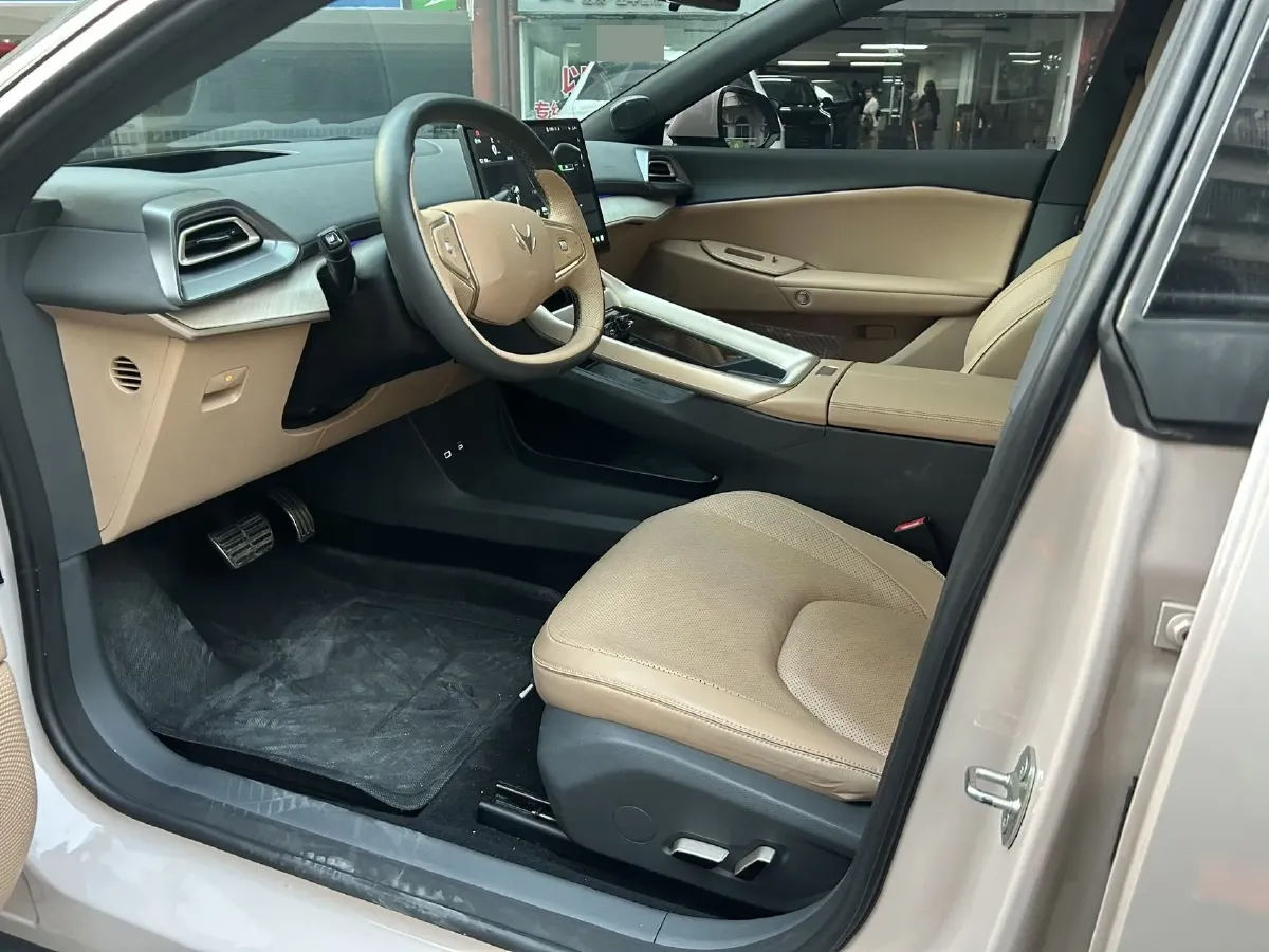 2024 ARCFOX αT5 BEV 79.2KWH,autocango,china used car exporter,china ev exporter,chinese used car exporter,chinese used ev exporter