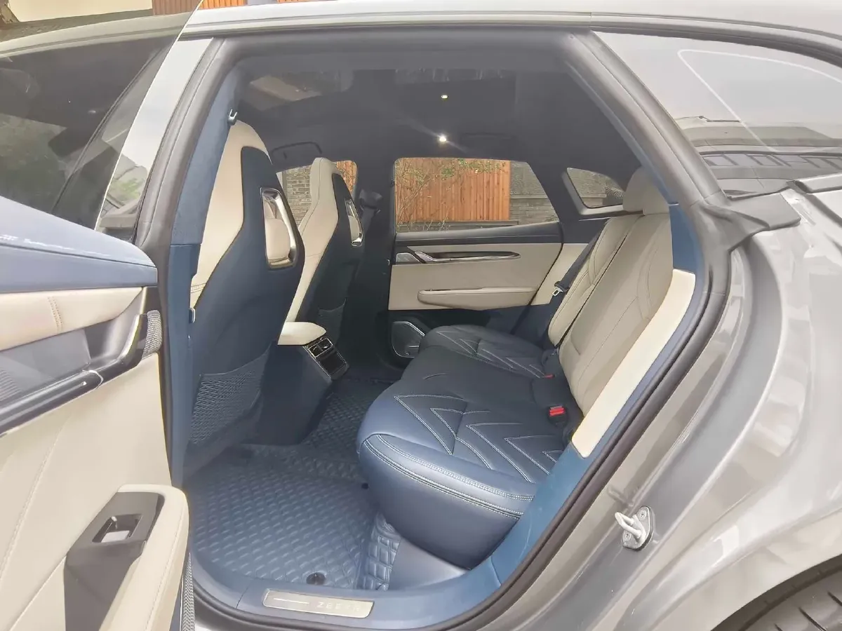 2022 Zeekr 001 BEV 86KWH,autocango,china used car exporter,china ev exporter,chinese used car exporter,chinese used ev exporter