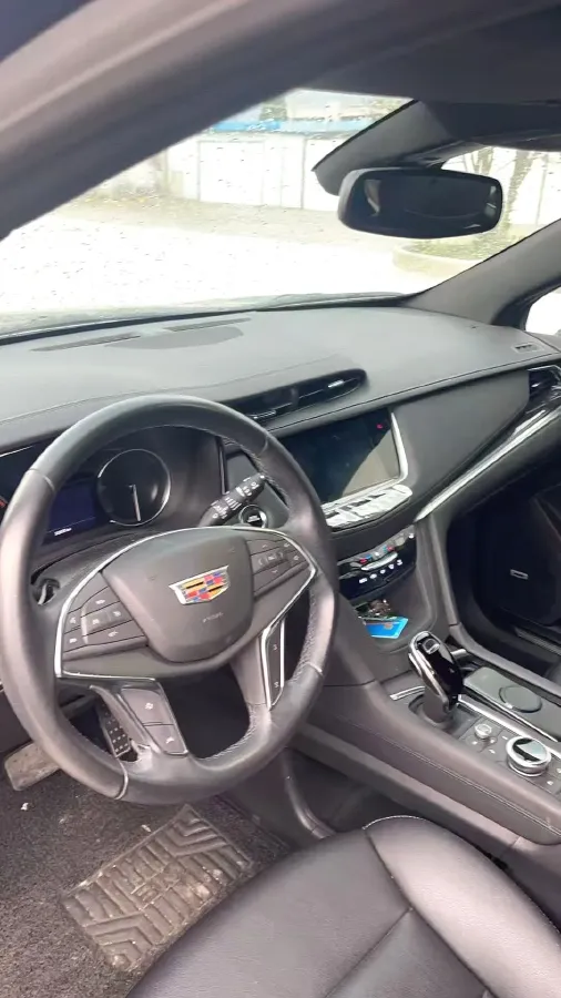 2022 Cadillac XT5 2.0T 237HP L4 9AT,autocango,china used car exporter,china ev exporter,chinese used car exporter,chinese used ev exporter