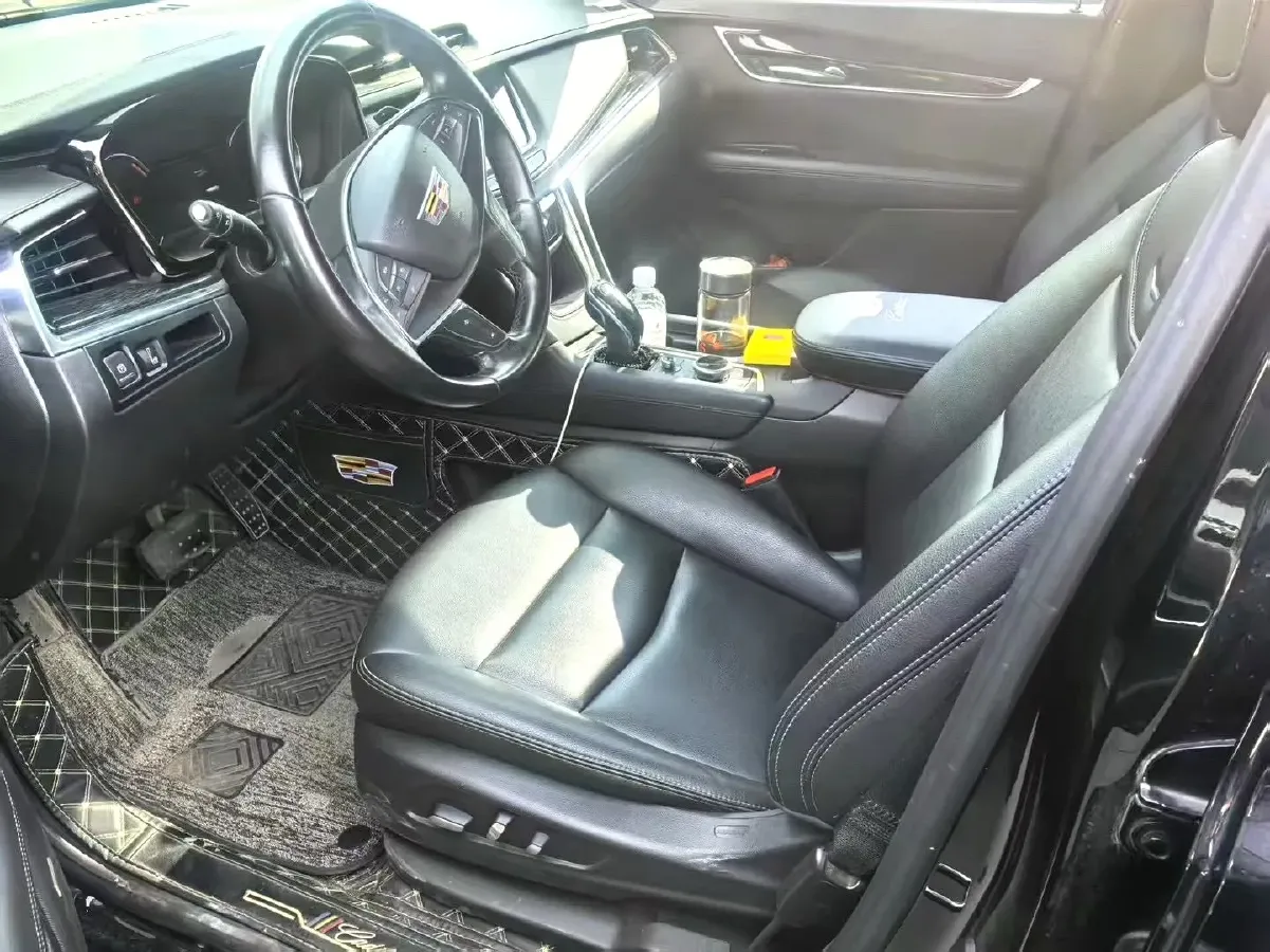 2022 Cadillac XT5 2.0T 237HP L4 9AT,autocango,china used car exporter,china ev exporter,chinese used car exporter,chinese used ev exporter