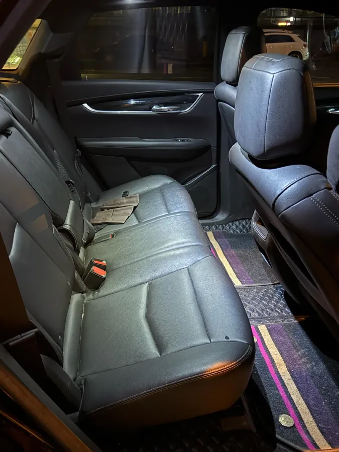 2022 Cadillac XT5 2.0T 237HP L4 9AT,autocango,china used car exporter,china ev exporter,chinese used car exporter,chinese used ev exporter