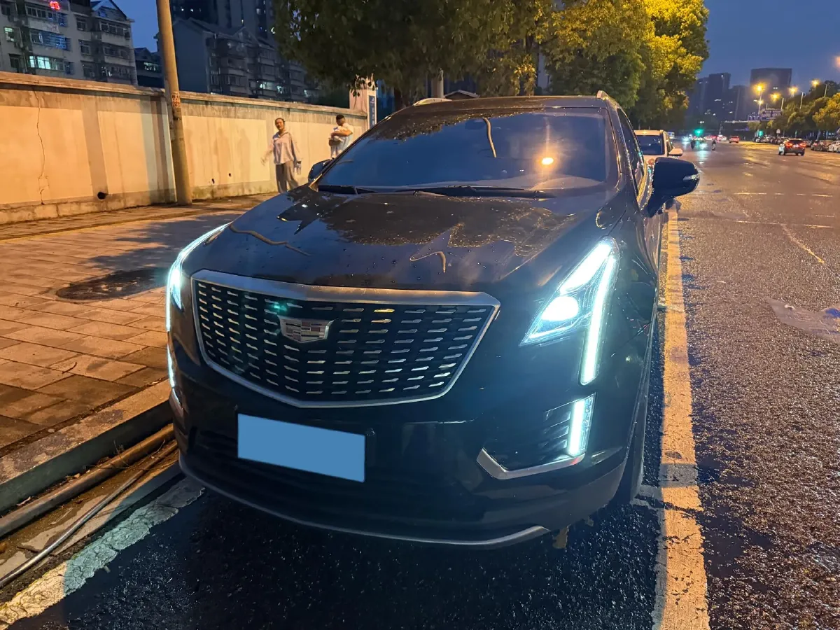 2022 Cadillac XT5 2.0T 237HP L4 9AT,autocango,china used car exporter,china ev exporter,chinese used car exporter,chinese used ev exporter