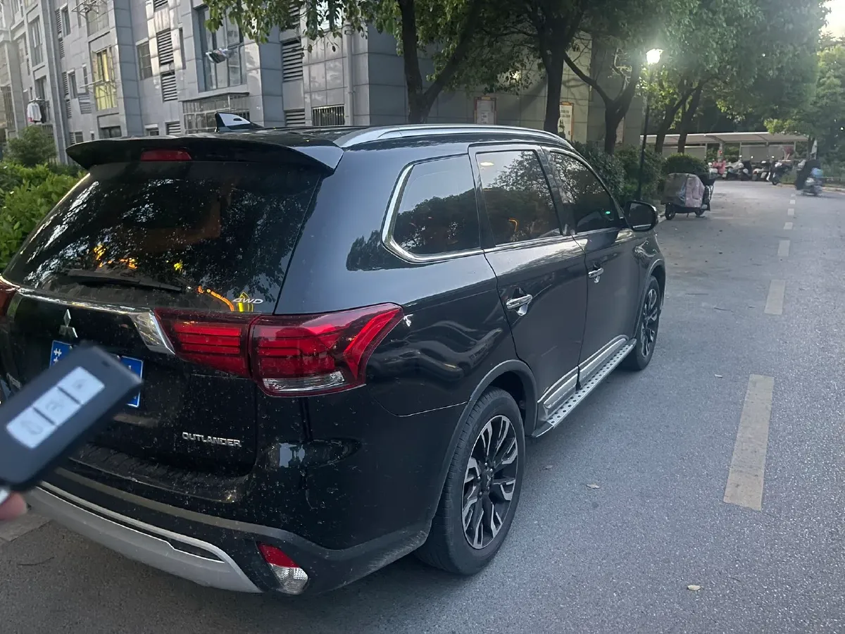 2019 Mitsubishi Outlander 2.4L 192HP L4 CVT,autocango,china used car exporter,china ev exporter,chinese used car exporter,chinese used ev exporter