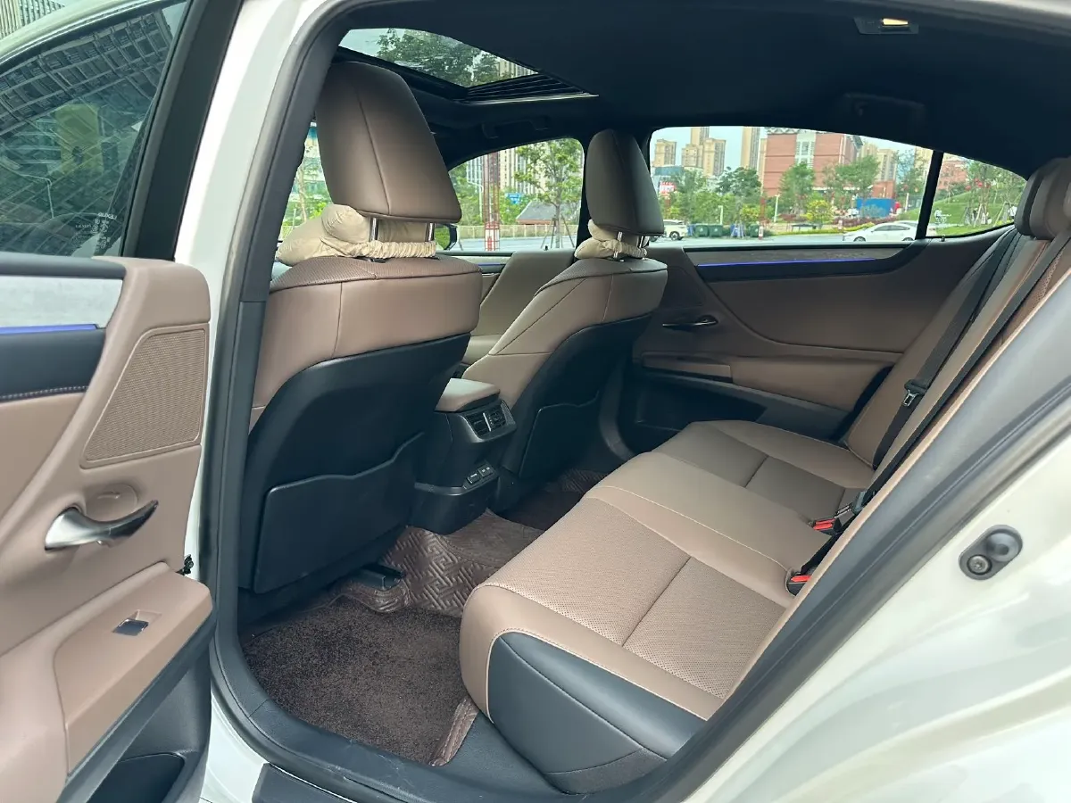 2025 Lexus ES 2.0L 173HP L4 CVT,autocango,china used car exporter,china ev exporter,chinese used car exporter,chinese used ev exporter