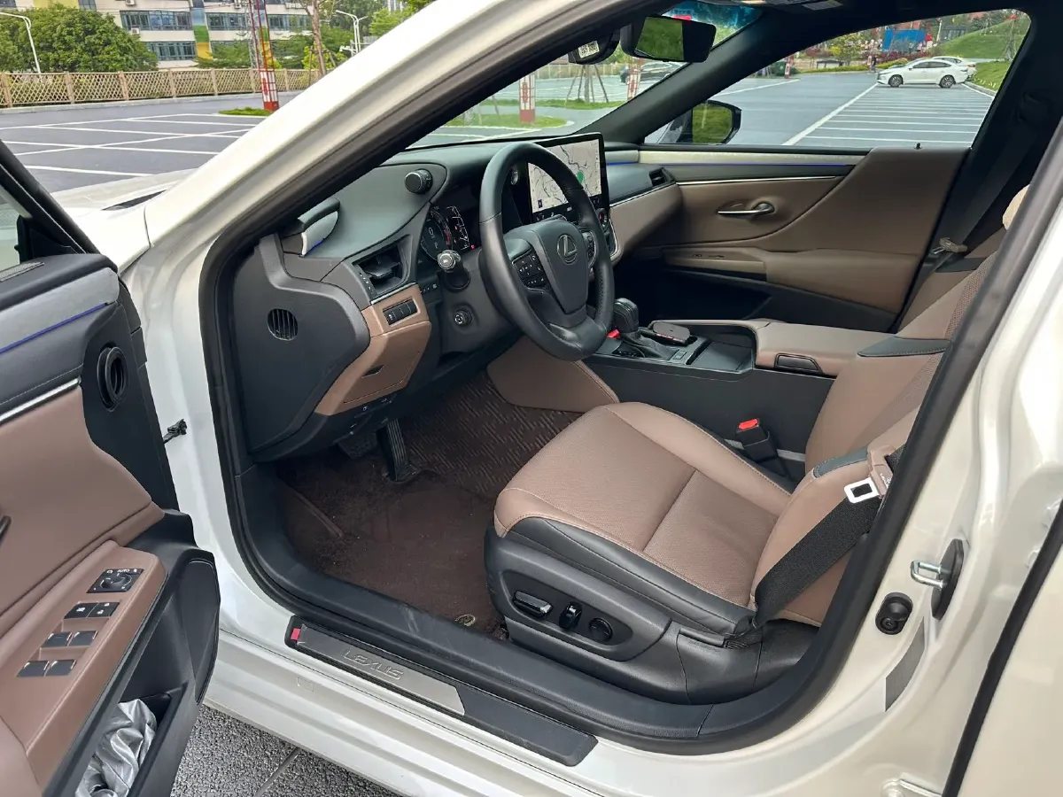 2025 Lexus ES 2.0L 173HP L4 CVT,autocango,china used car exporter,china ev exporter,chinese used car exporter,chinese used ev exporter