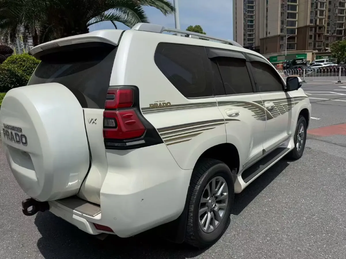 2019 Land Rover Range Rover Velar 2.0T 300HP L4 8AT,autocango,china used car exporter,china ev exporter,chinese used car exporter,chinese used ev exporter