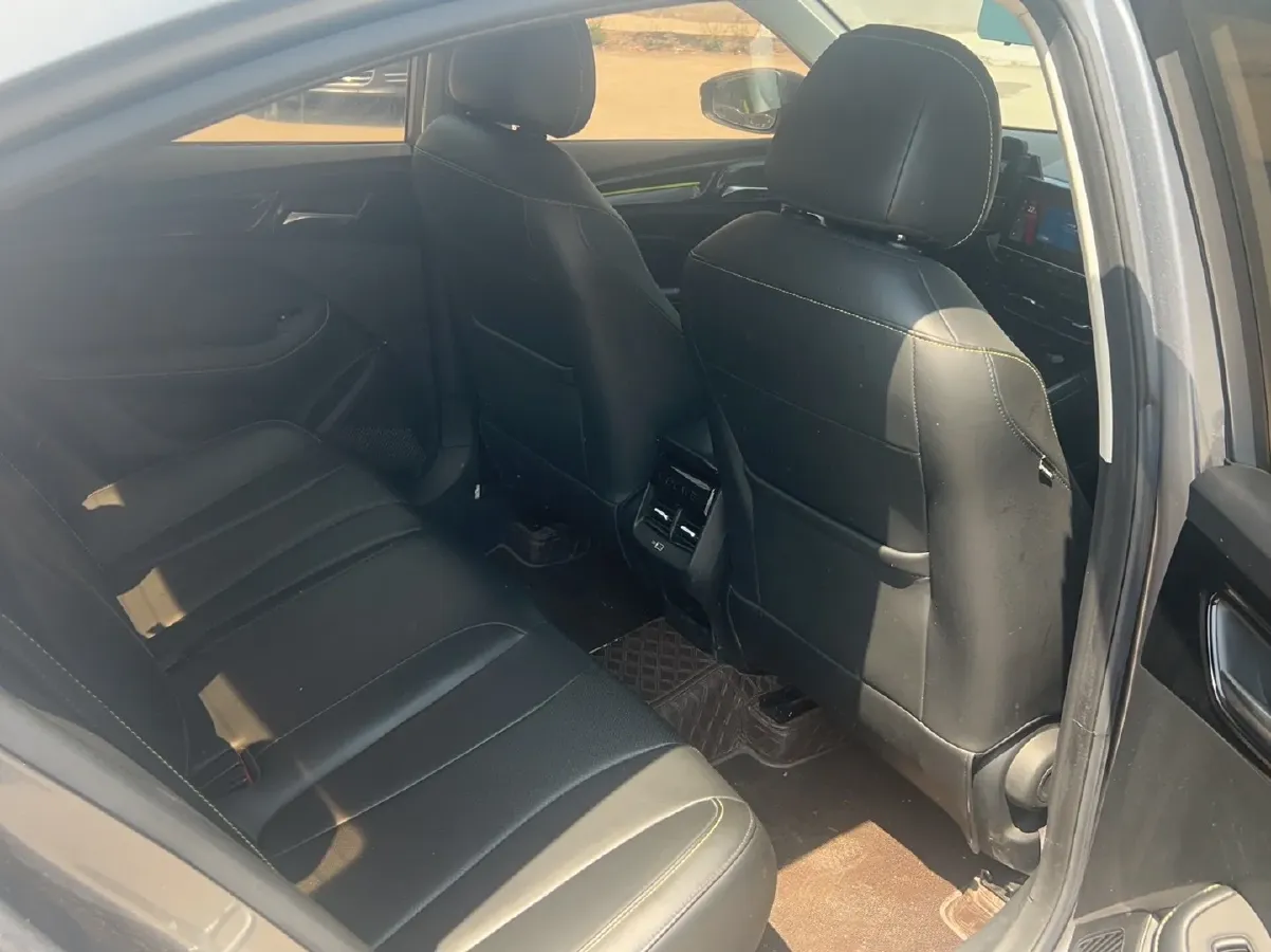 2021 Roewe i5 1.5L 120HP L4 CVT,autocango,china used car exporter,china ev exporter,chinese used car exporter,chinese used ev exporter