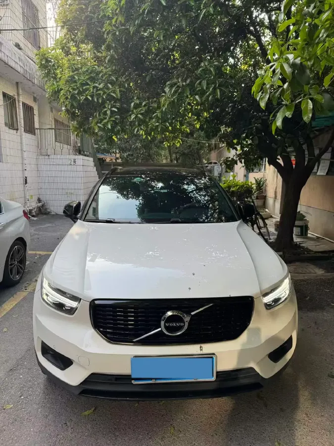 2020 Volvo XC40 2.0T 190HP L4 8AT,autocango,china used car exporter,china ev exporter,chinese used car exporter,chinese used ev exporter