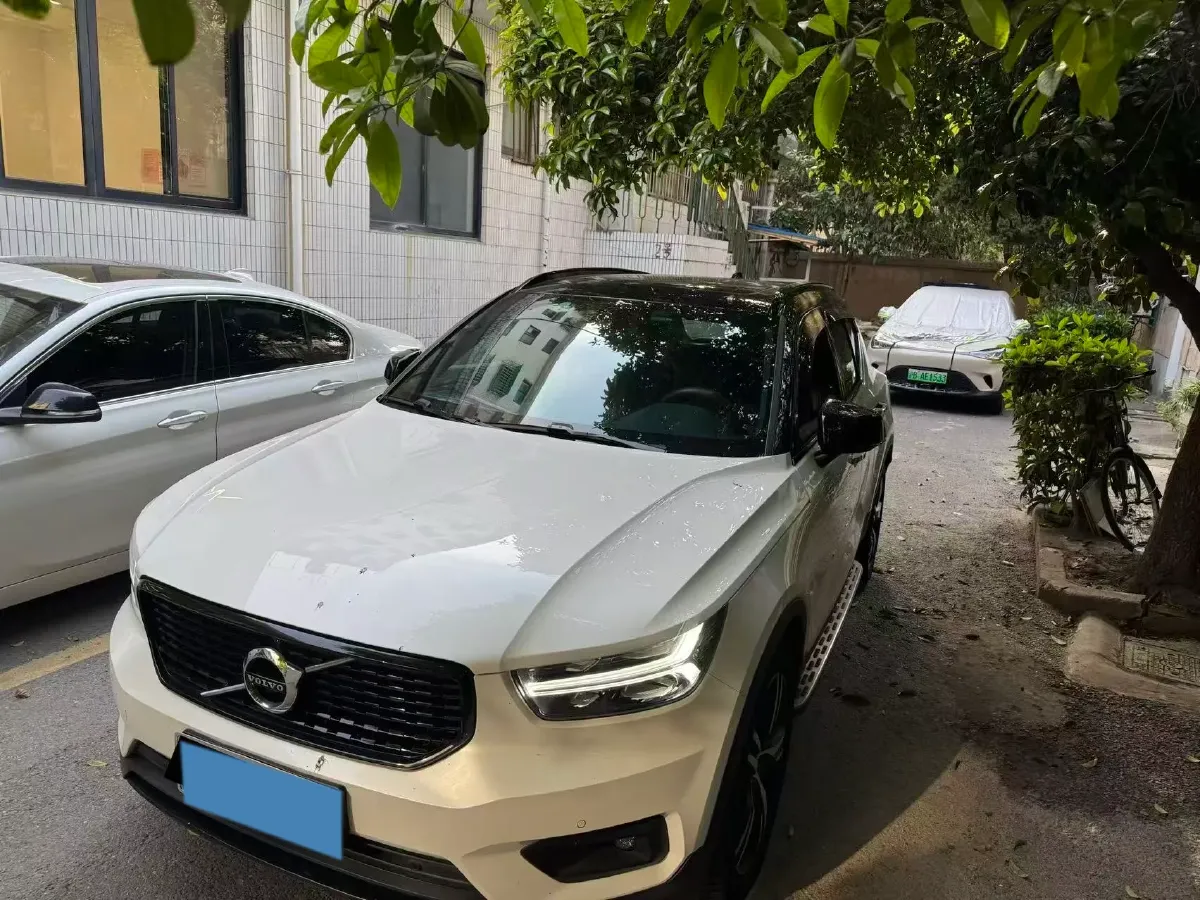 2020 Volvo XC40 2.0T 190HP L4 8AT,autocango,china used car exporter,china ev exporter,chinese used car exporter,chinese used ev exporter