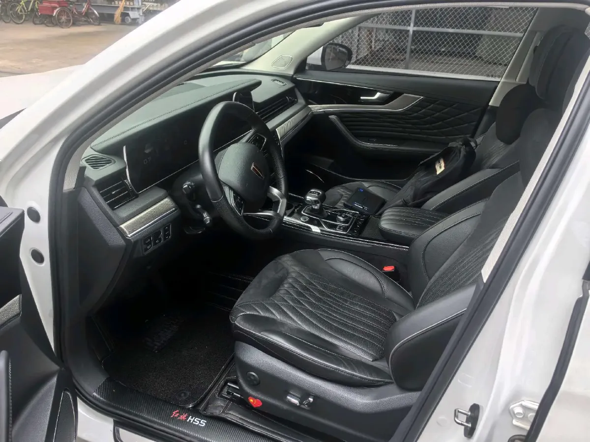 2022 HongQi HS5 2.0T 224HP L4 6AT,autocango,china used car exporter,china ev exporter,chinese used car exporter,chinese used ev exporter