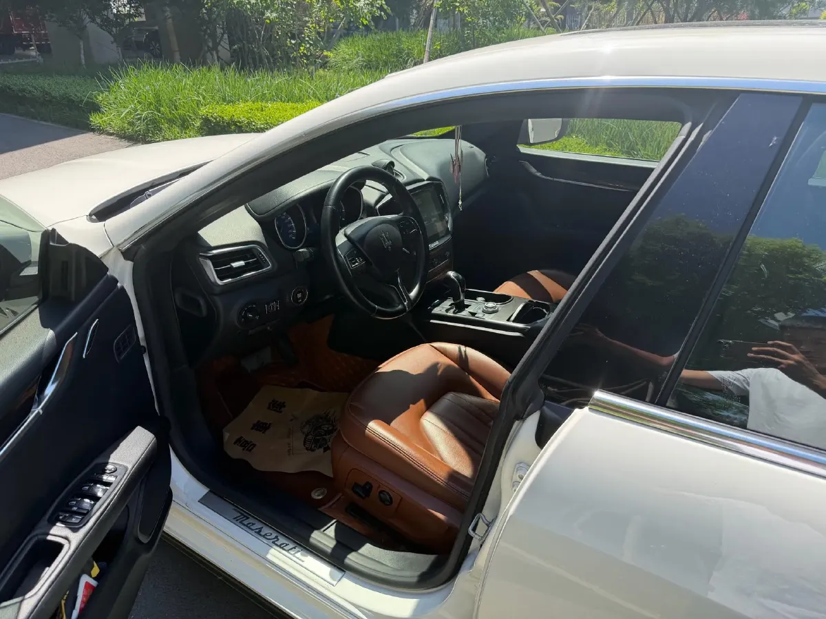 2017 Maserati Ghibli 3.0T 350HP V6 8AT,autocango,china used car exporter,china ev exporter,chinese used car exporter,chinese used ev exporter