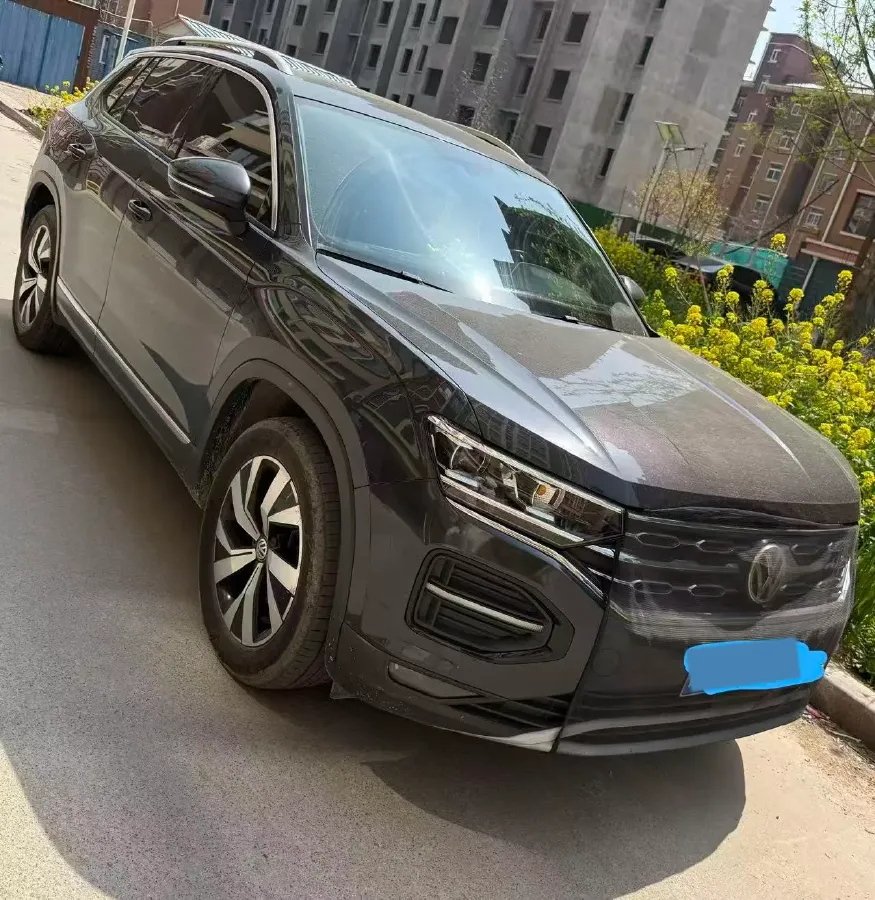 2019 Jeep Cherokee 2.0T 234HP L4 9AT,autocango,china used car exporter,china ev exporter,chinese used car exporter,chinese used ev exporter