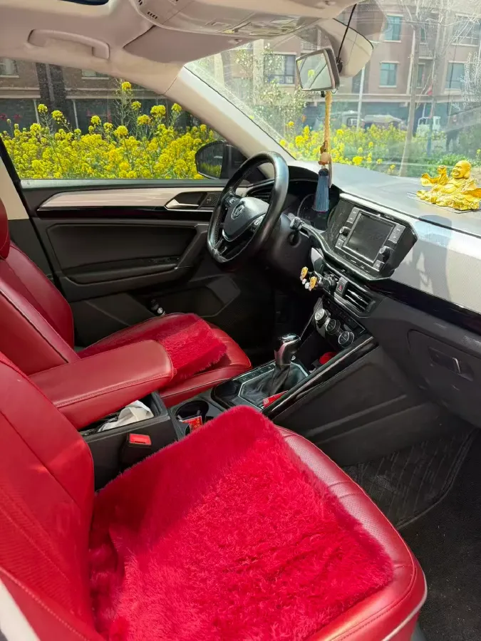 2019 Jeep Cherokee 2.0T 234HP L4 9AT,autocango,china used car exporter,china ev exporter,chinese used car exporter,chinese used ev exporter