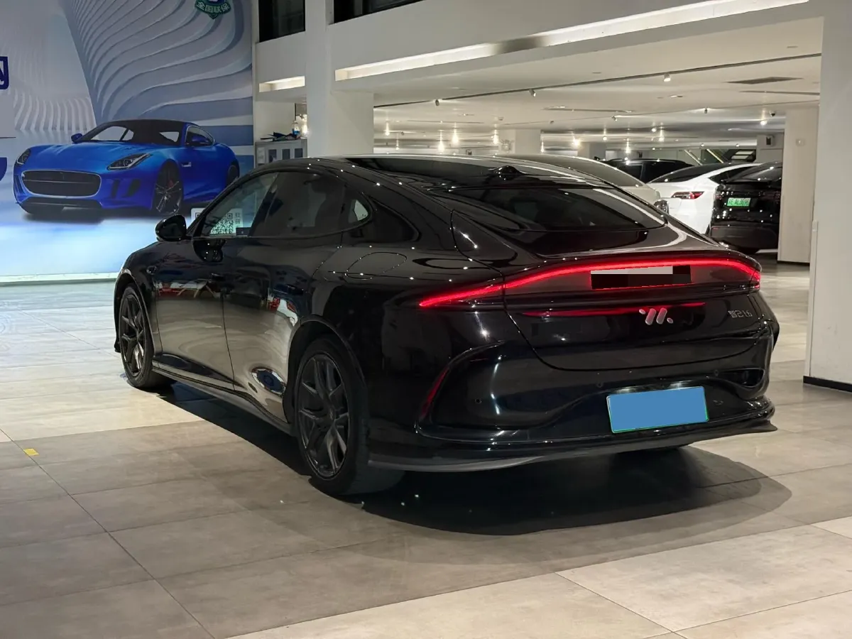 2024 IM L6 BEV 75KWH,autocango,china used car exporter,china ev exporter,chinese used car exporter,chinese used ev exporter